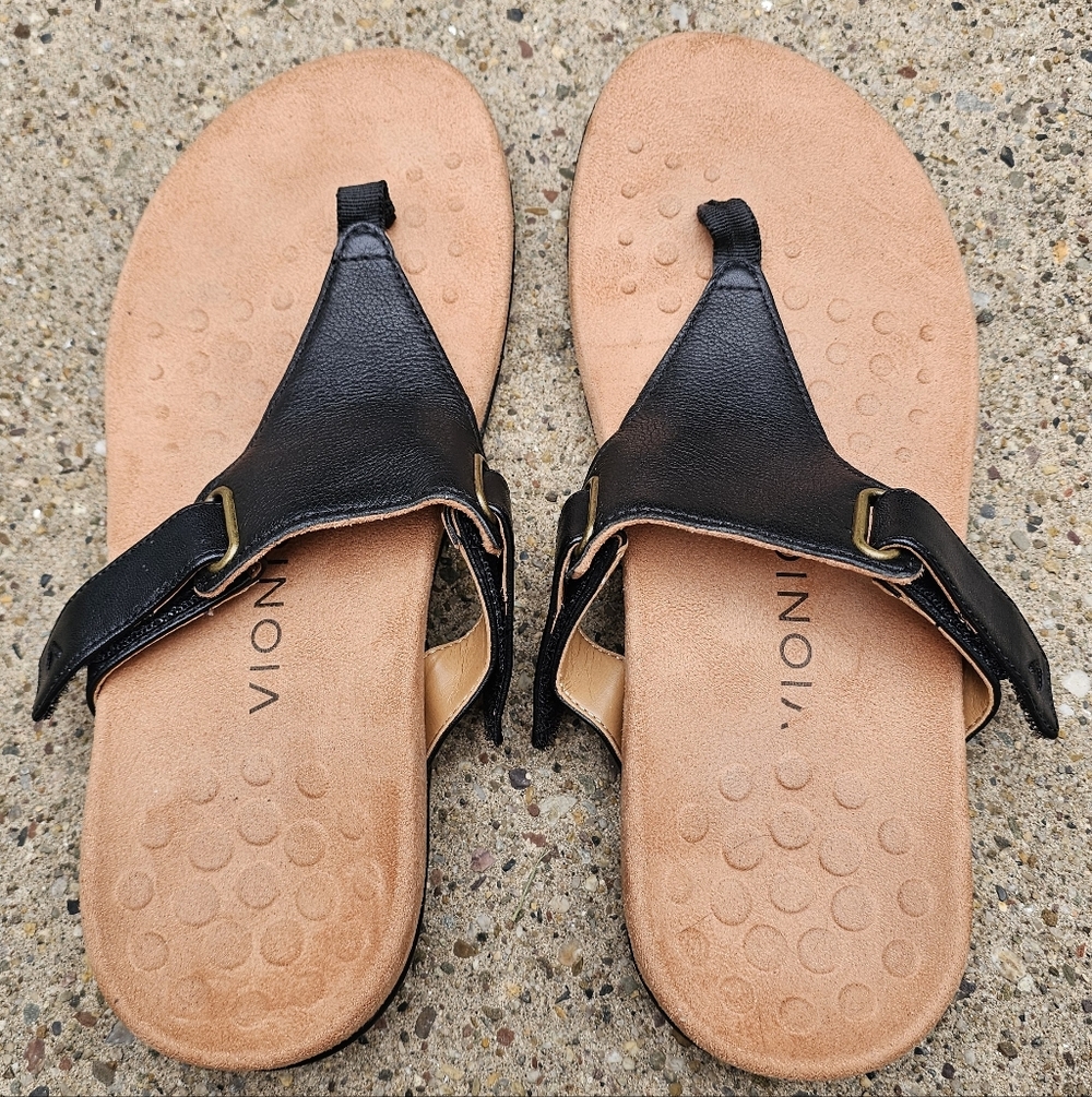 Vionic Wanda T-Strap Leather Sandal Black sz 7 EUC